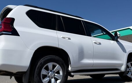 Toyota Land Cruiser Prado 150 рестайлинг 2, 2020 год, 5 550 000 рублей, 7 фотография