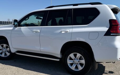 Toyota Land Cruiser Prado 150 рестайлинг 2, 2020 год, 5 550 000 рублей, 9 фотография