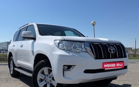 Toyota Land Cruiser Prado 150 рестайлинг 2, 2020 год, 5 550 000 рублей, 11 фотография