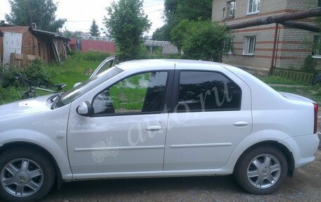 Renault Logan I, 2013 год, 450 000 рублей, 2 фотография