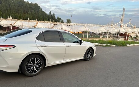 Toyota Camry, 2021 год, 2 900 000 рублей, 1 фотография