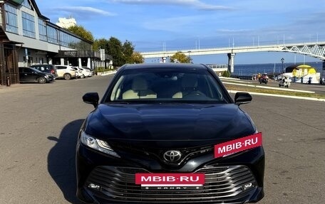 Toyota Camry, 2020 год, 3 300 000 рублей, 3 фотография