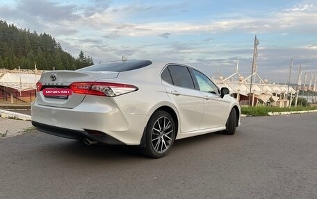 Toyota Camry, 2021 год, 2 900 000 рублей, 4 фотография