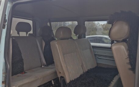 Volkswagen Transporter T5 рестайлинг, 2004 год, 700 000 рублей, 6 фотография