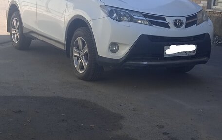 Toyota RAV4, 2015 год, 2 000 000 рублей, 3 фотография