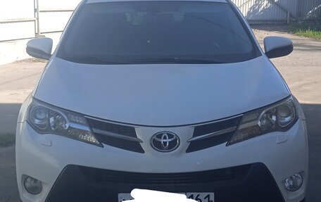 Toyota RAV4, 2015 год, 2 000 000 рублей, 4 фотография