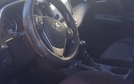 Toyota RAV4, 2015 год, 2 000 000 рублей, 18 фотография