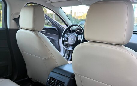 Jaguar XE I рестайлинг, 2016 год, 1 830 000 рублей, 9 фотография