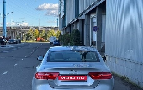 Jaguar XE I рестайлинг, 2016 год, 1 830 000 рублей, 2 фотография
