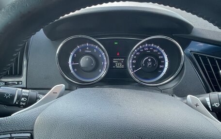 Hyundai Sonata VI, 2012 год, 1 000 000 рублей, 10 фотография