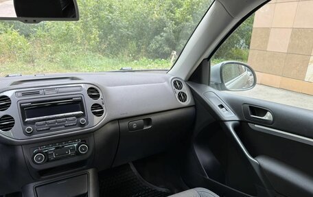 Volkswagen Tiguan I, 2011 год, 990 000 рублей, 13 фотография