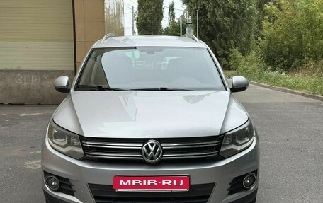 Volkswagen Tiguan I, 2011 год, 990 000 рублей, 3 фотография