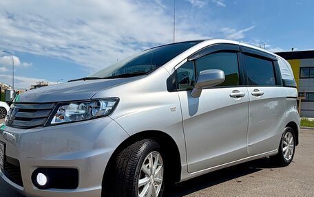 Honda Freed I, 2010 год, 1 120 000 рублей, 1 фотография