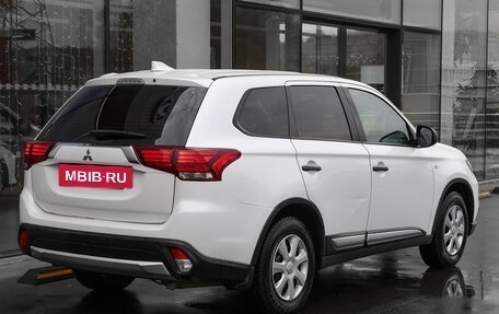Mitsubishi Outlander III рестайлинг 3, 2017 год, 1 498 000 рублей, 5 фотография