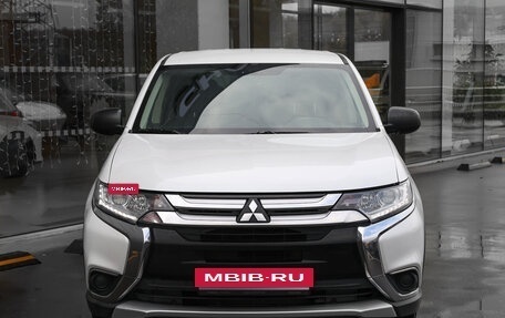 Mitsubishi Outlander III рестайлинг 3, 2017 год, 1 498 000 рублей, 2 фотография