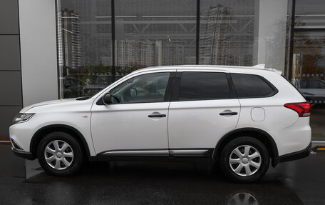 Mitsubishi Outlander III рестайлинг 3, 2017 год, 1 498 000 рублей, 8 фотография