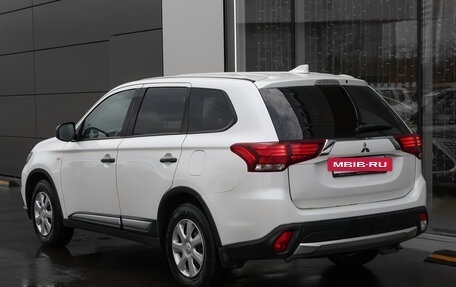Mitsubishi Outlander III рестайлинг 3, 2017 год, 1 498 000 рублей, 7 фотография