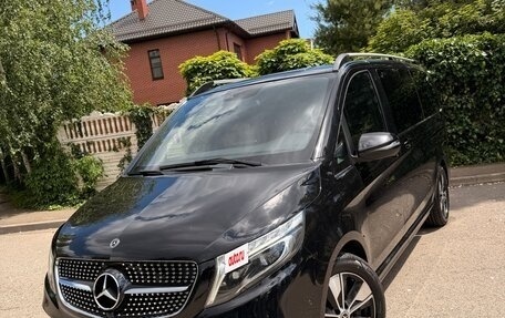 Mercedes-Benz V-Класс, 2019 год, 4 700 000 рублей, 12 фотография