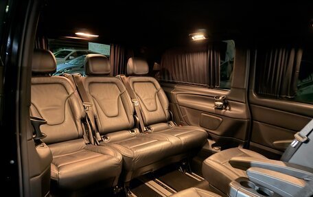 Mercedes-Benz V-Класс, 2019 год, 4 700 000 рублей, 23 фотография