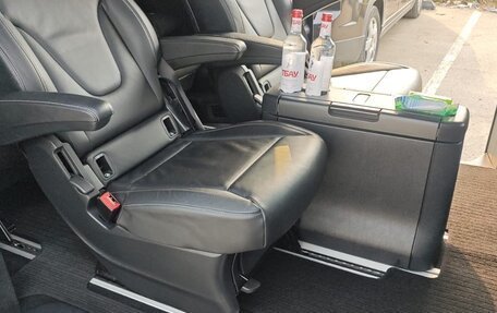 Mercedes-Benz V-Класс, 2019 год, 4 700 000 рублей, 22 фотография