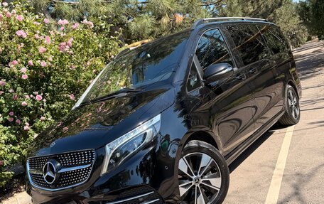 Mercedes-Benz V-Класс, 2019 год, 4 700 000 рублей, 19 фотография