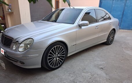 Mercedes-Benz E-Класс, 2003 год, 750 000 рублей, 11 фотография