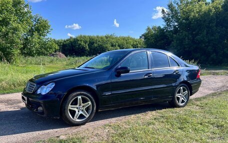 Mercedes-Benz C-Класс, 2006 год, 590 000 рублей, 2 фотография