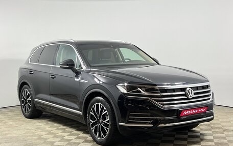 Volkswagen Touareg III, 2018 год, 4 494 900 рублей, 1 фотография