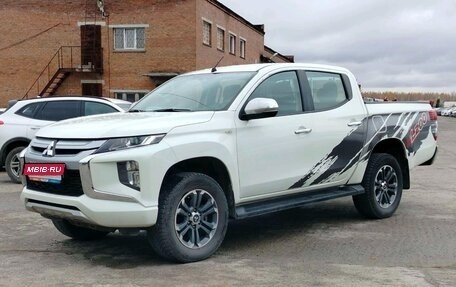 Mitsubishi L200 IV рестайлинг, 2023 год, 3 290 000 рублей, 1 фотография