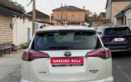 Toyota RAV4, 2018 год, 2 550 000 рублей, 5 фотография