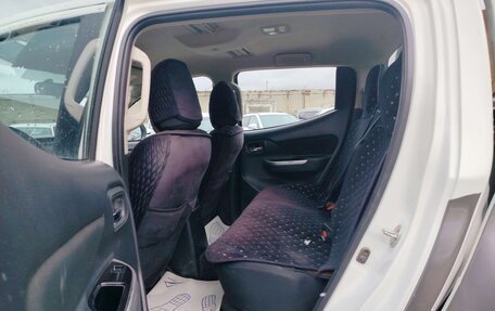 Mitsubishi L200 IV рестайлинг, 2023 год, 3 290 000 рублей, 10 фотография