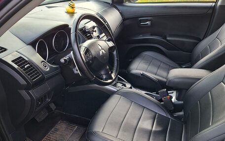 Mitsubishi Outlander III рестайлинг 3, 2012 год, 1 250 000 рублей, 10 фотография