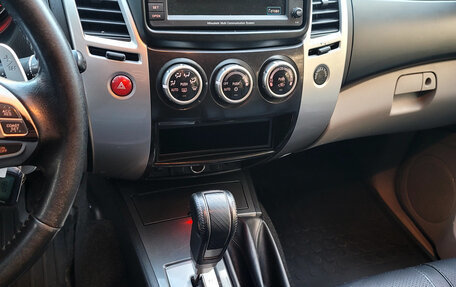 Mitsubishi Pajero Sport II рестайлинг, 2014 год, 1 250 000 рублей, 10 фотография