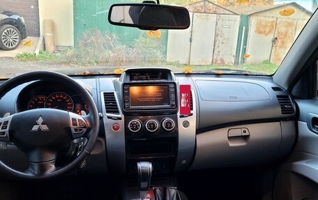 Mitsubishi Pajero Sport II рестайлинг, 2014 год, 1 250 000 рублей, 8 фотография