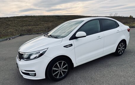 KIA Rio III рестайлинг, 2017 год, 1 000 077 рублей, 2 фотография