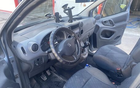 Peugeot Partner II рестайлинг 2, 2010 год, 750 000 рублей, 10 фотография