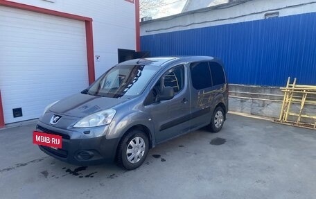 Peugeot Partner II рестайлинг 2, 2010 год, 750 000 рублей, 7 фотография