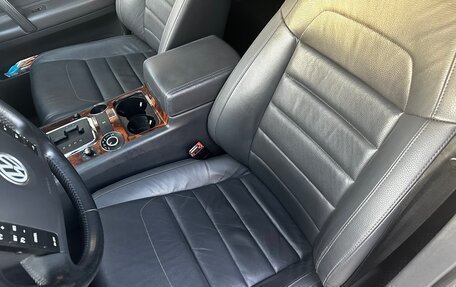 Volkswagen Touareg III, 2007 год, 1 100 000 рублей, 20 фотография
