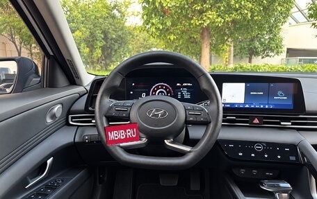 Hyundai Elantra, 2023 год, 1 425 000 рублей, 15 фотография