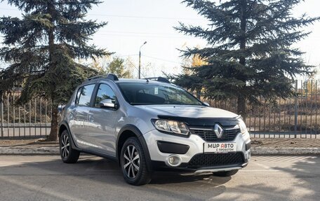Renault Sandero II рестайлинг, 2016 год, 905 000 рублей, 1 фотография