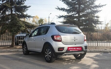 Renault Sandero II рестайлинг, 2016 год, 905 000 рублей, 2 фотография