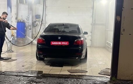 BMW 5 серия, 2006 год, 950 000 рублей, 1 фотография
