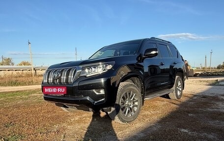 Toyota Land Cruiser Prado 150 рестайлинг 2, 2020 год, 7 100 000 рублей, 3 фотография