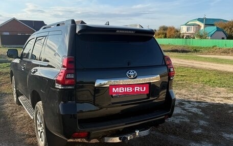 Toyota Land Cruiser Prado 150 рестайлинг 2, 2020 год, 7 100 000 рублей, 5 фотография