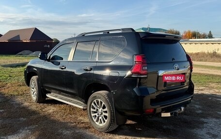Toyota Land Cruiser Prado 150 рестайлинг 2, 2020 год, 7 100 000 рублей, 4 фотография