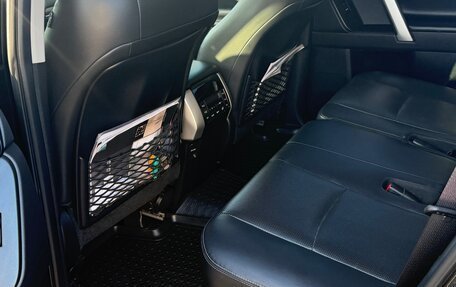 Toyota Land Cruiser Prado 150 рестайлинг 2, 2020 год, 7 100 000 рублей, 17 фотография