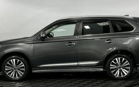 Mitsubishi Outlander III рестайлинг 3, 2019 год, 2 650 000 рублей, 9 фотография