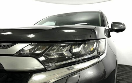 Mitsubishi Outlander III рестайлинг 3, 2019 год, 2 650 000 рублей, 19 фотография