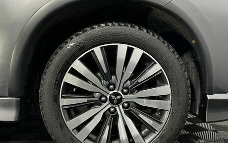 Mitsubishi Outlander III рестайлинг 3, 2019 год, 2 650 000 рублей, 21 фотография