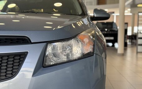 Chevrolet Cruze II, 2010 год, 720 000 рублей, 4 фотография